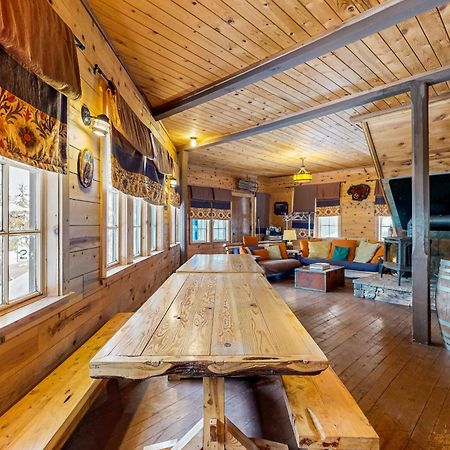 Flying Stag: Main Lodge กัฟเวิร์นเมนท์แคมป์ ภายนอก รูปภาพ