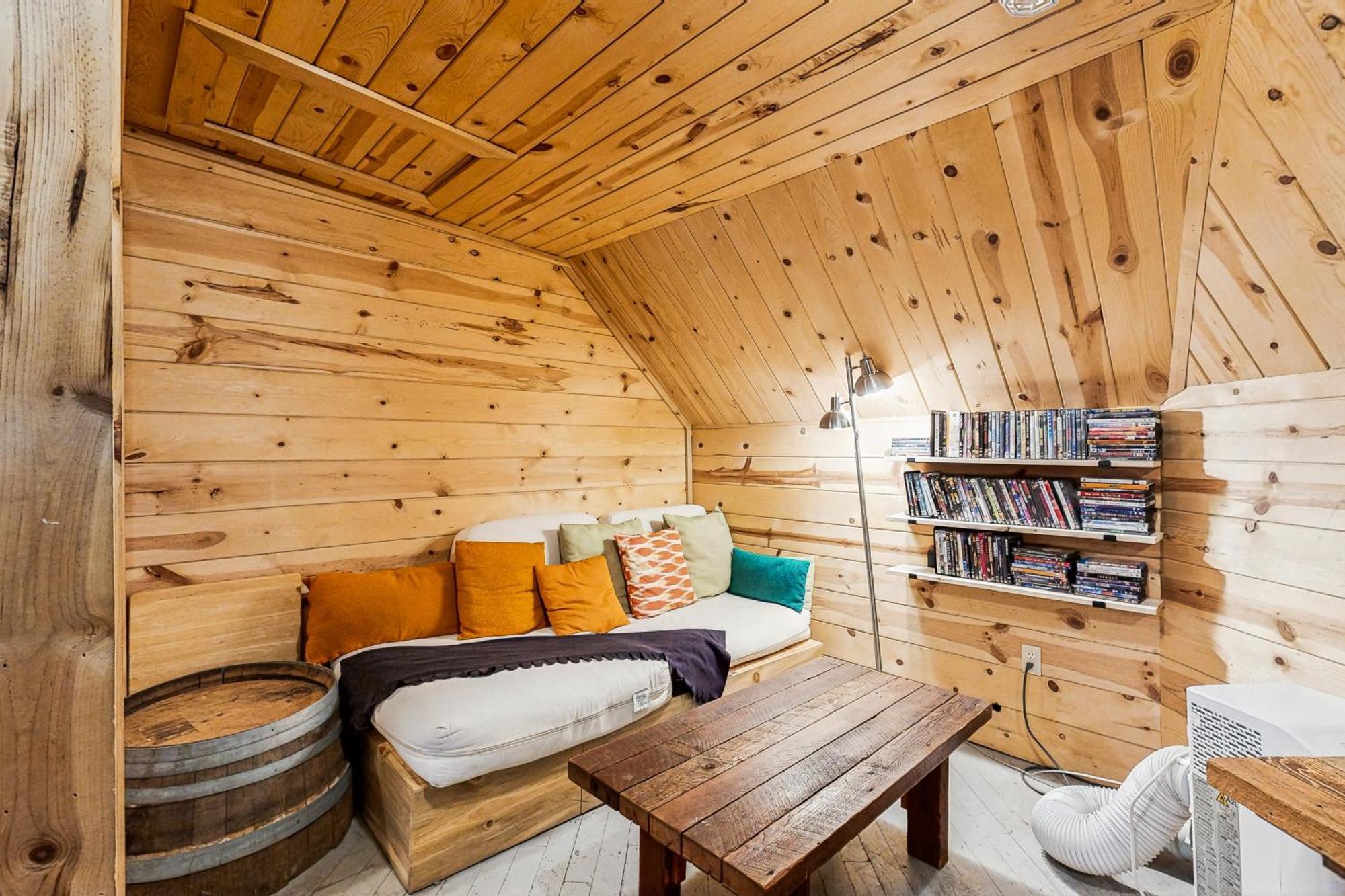 Flying Stag: Main Lodge กัฟเวิร์นเมนท์แคมป์ ภายนอก รูปภาพ