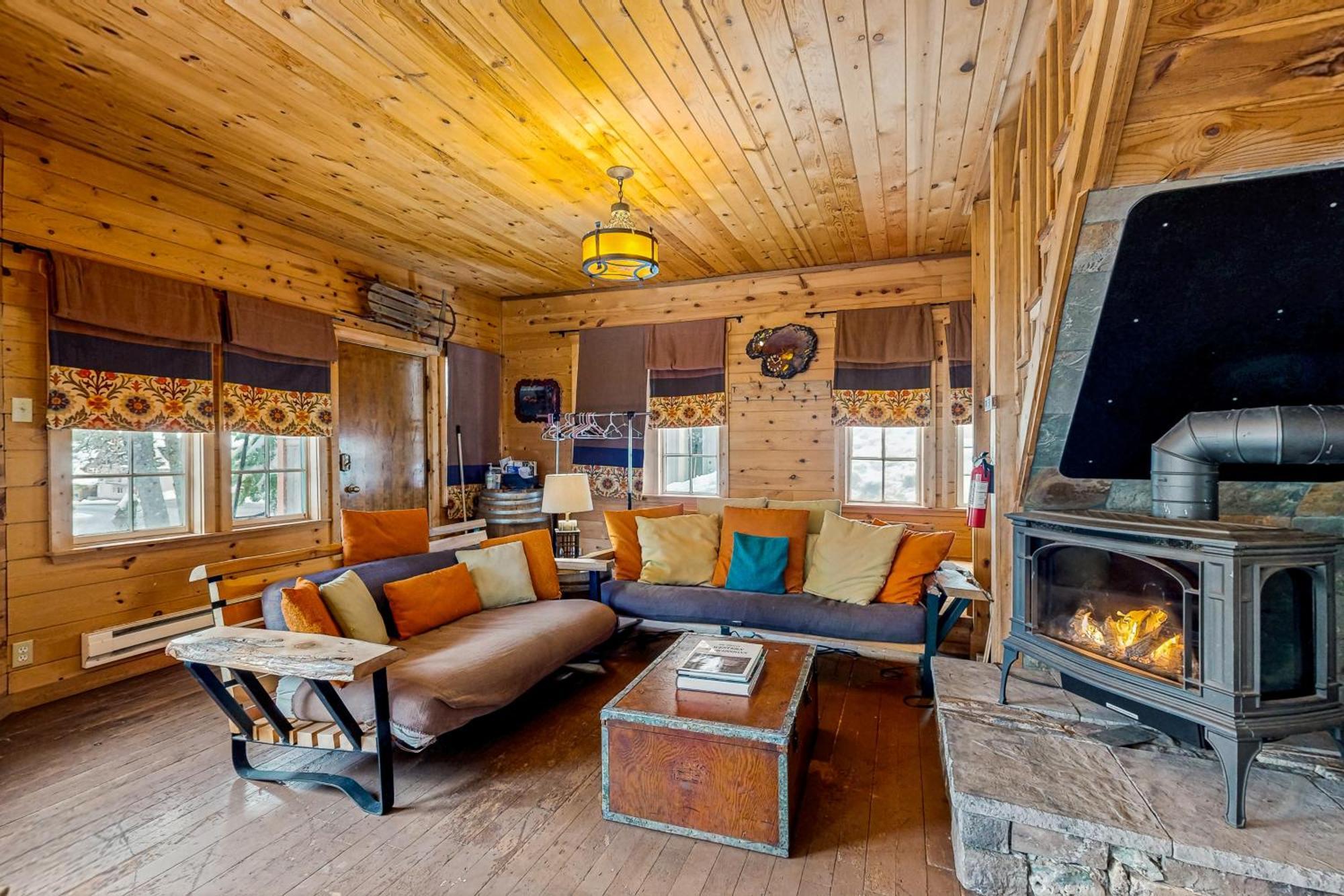 Flying Stag: Main Lodge กัฟเวิร์นเมนท์แคมป์ ภายนอก รูปภาพ