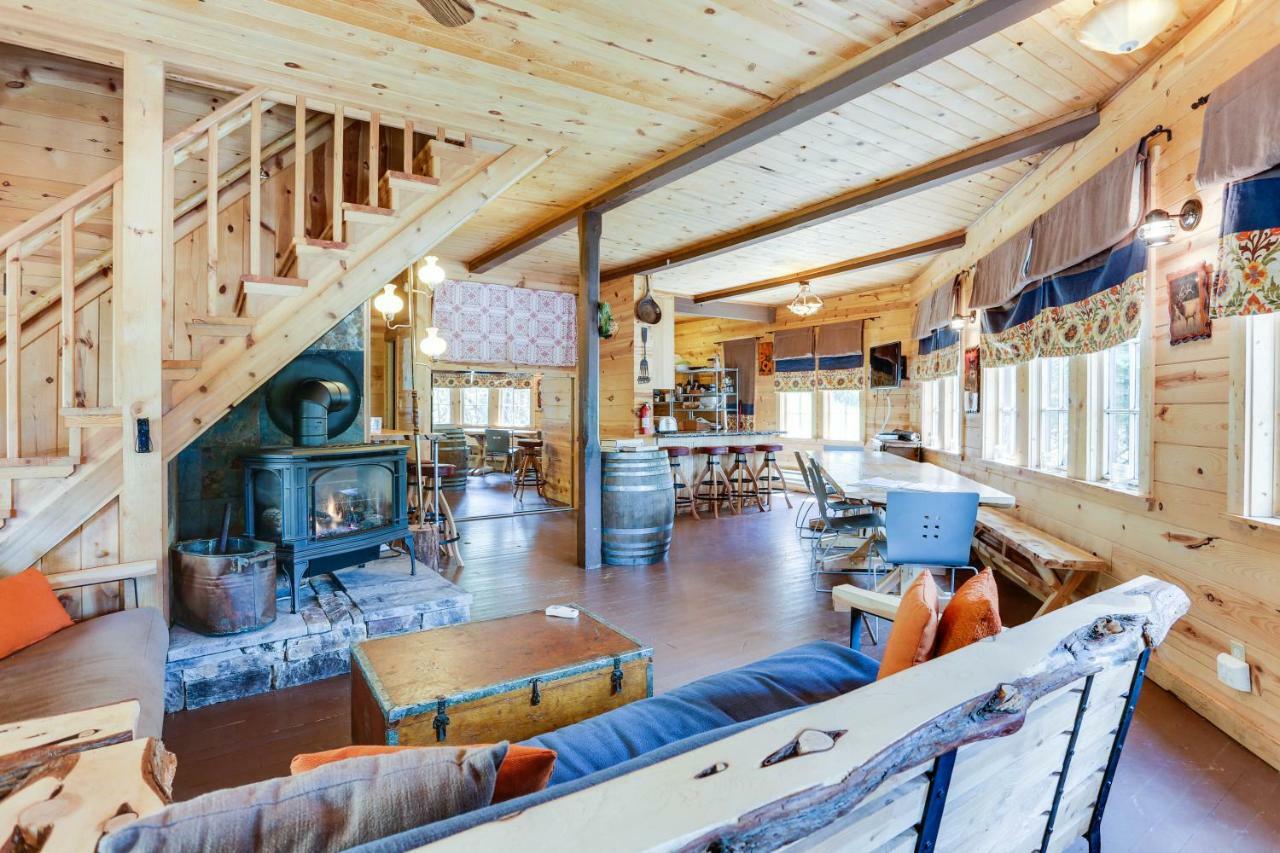 Flying Stag: Main Lodge กัฟเวิร์นเมนท์แคมป์ ภายนอก รูปภาพ