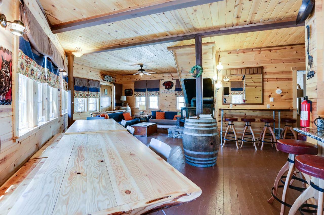 Flying Stag: Main Lodge กัฟเวิร์นเมนท์แคมป์ ภายนอก รูปภาพ